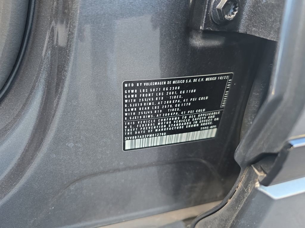 Certified 2023 Volkswagen Tiguan SE R-Line AWD/4WD image 29