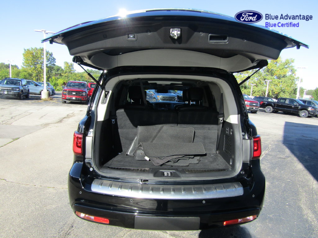 Used 2018 INFINITI QX80 4WD w/ Driver Assistance Package image 17