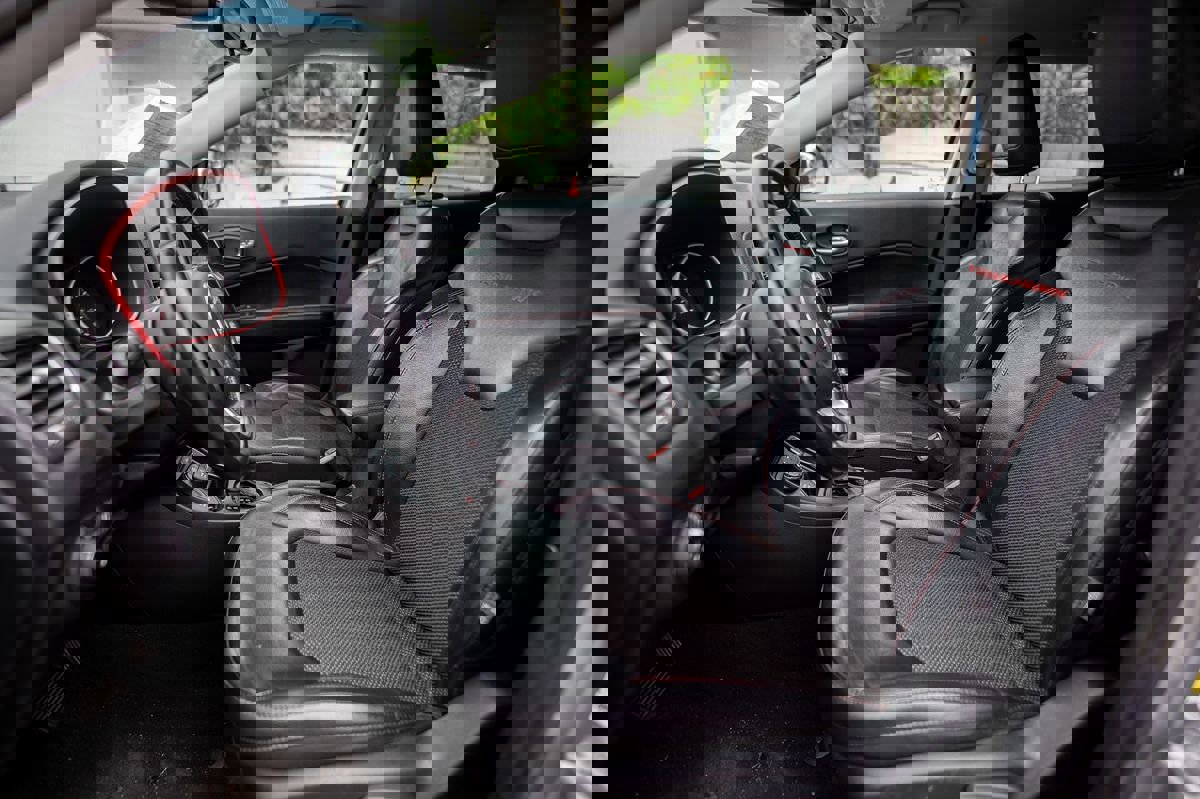 Used 2019 Jeep Compass Trailhawk image 17