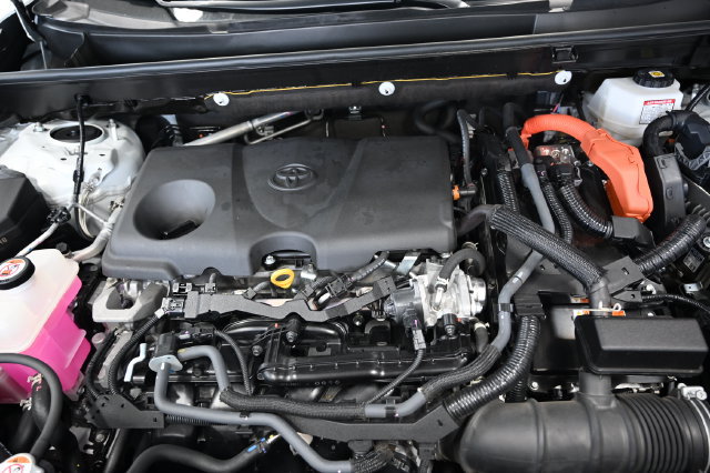 Used 2023 Toyota RAV4 Limited AWD/4WD image 31