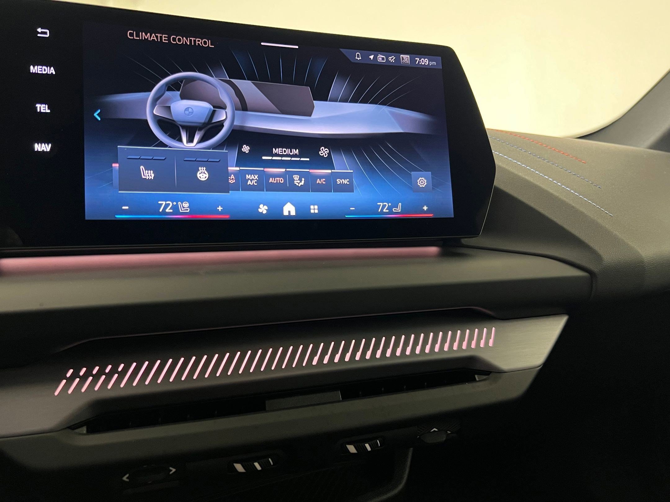 Used 2025 BMW 228i xDrive w/ Premium Package AWD/4WD image 29