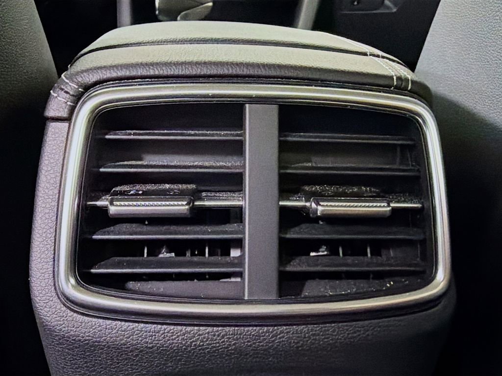 Used 2026 Genesis G70 2.5T image 28