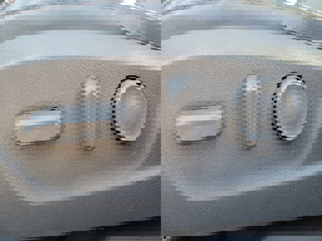 Used 2014 Chevrolet Malibu LT image 16