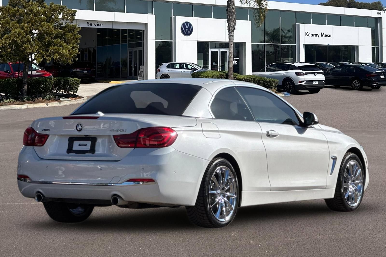 Used 2019 BMW 440i xDrive Convertible w/ Executive Package image 4