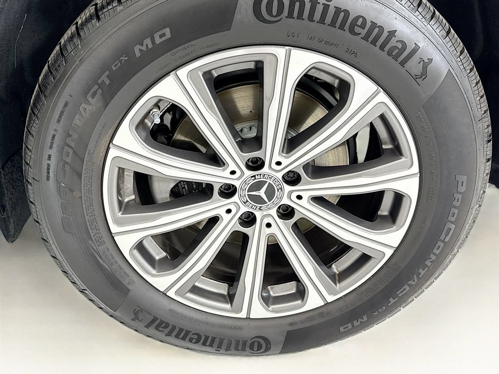 Certified 2026 Mercedes-Benz GLC 300 image 30