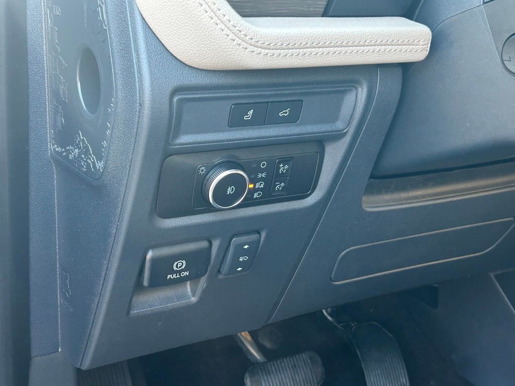 Used 2023 Ford Expedition Max Limited image 37