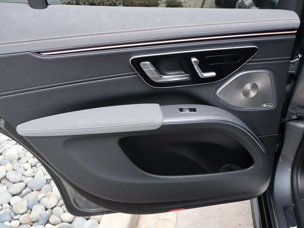 Certified 2023 Mercedes-Benz EQS 580 4MATIC SUV image 15