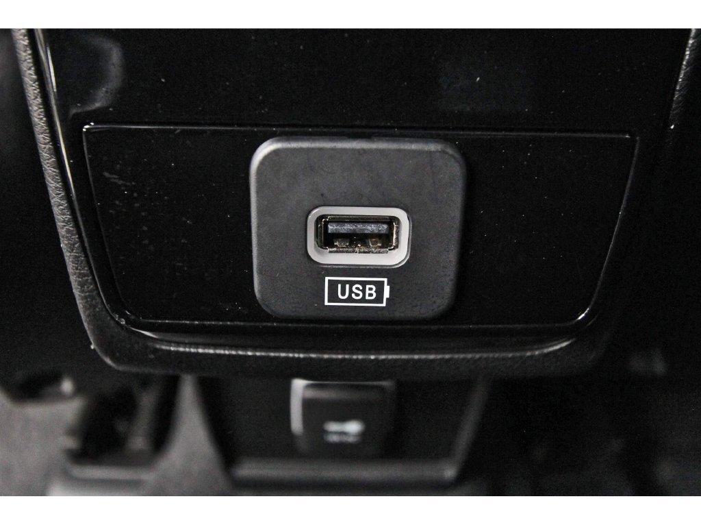 Used 2024 Jeep Compass Latitude w/ Altitude Special Edition AWD/4WD image 13