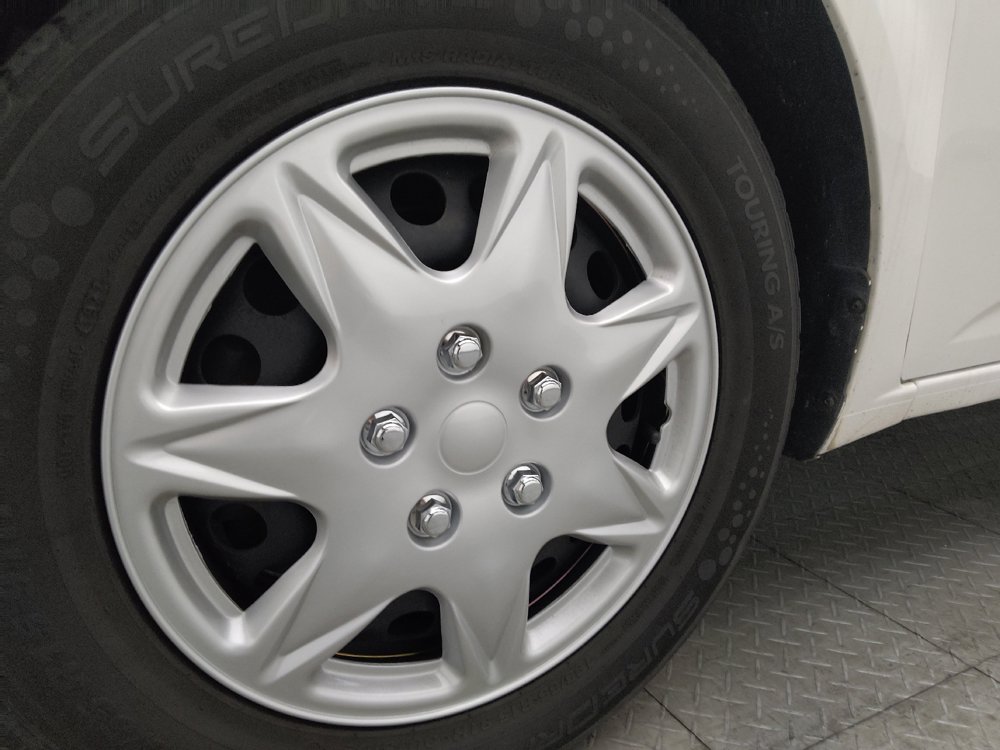 Used 2018 Chevrolet Sonic LT FWD image 31