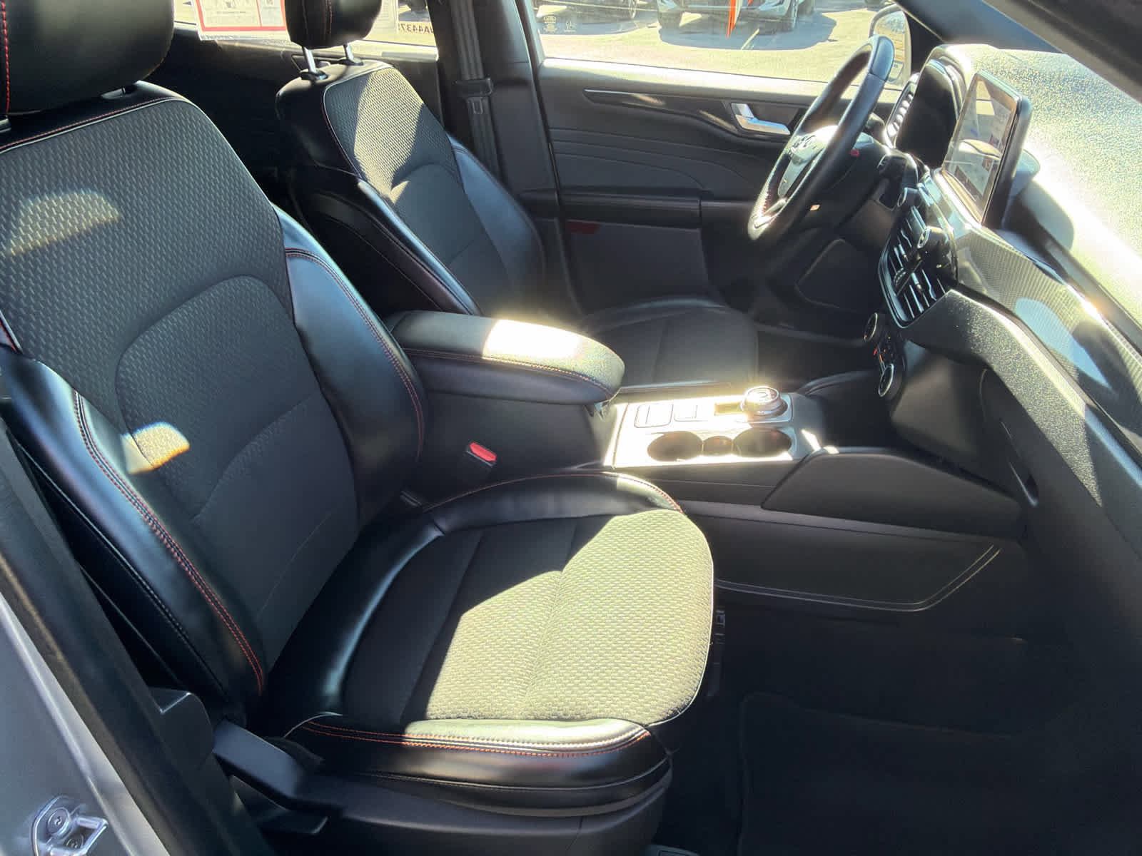 Used 2024 Ford Escape ST-Line image 15