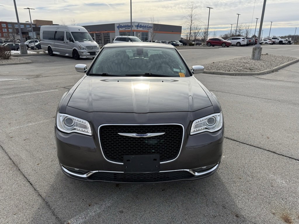 Used 2019 Chrysler 300 Limited image 2