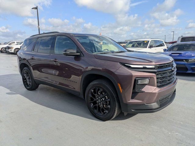 Used 2024 Chevrolet Traverse LT w/ Enhanced Driving Package