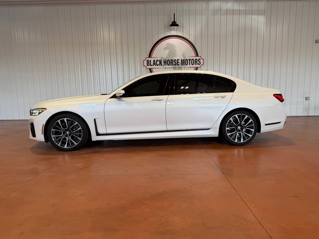 Used 2020 BMW 740i xDrive w/ M Sport Package AWD/4WD image 3
