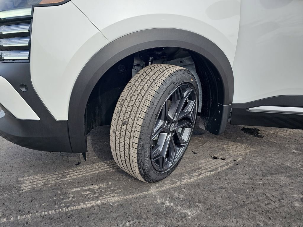 New 2026 Nissan Kicks SR w/ SR Premium Package FWD image 35