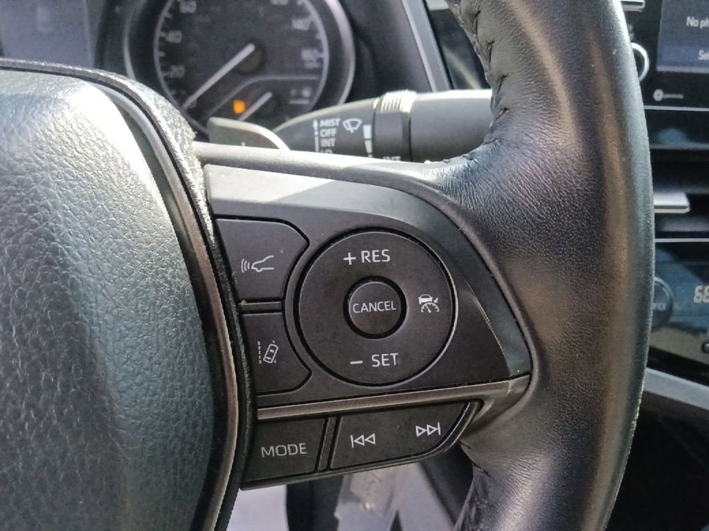 Used 2023 Toyota Camry SE FWD image 19