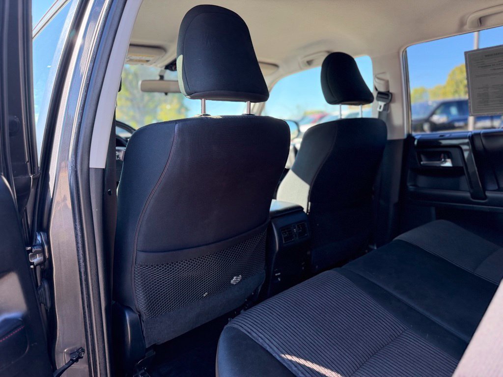 Used 2018 Toyota 4Runner TRD Off-Road AWD/4WD image 15