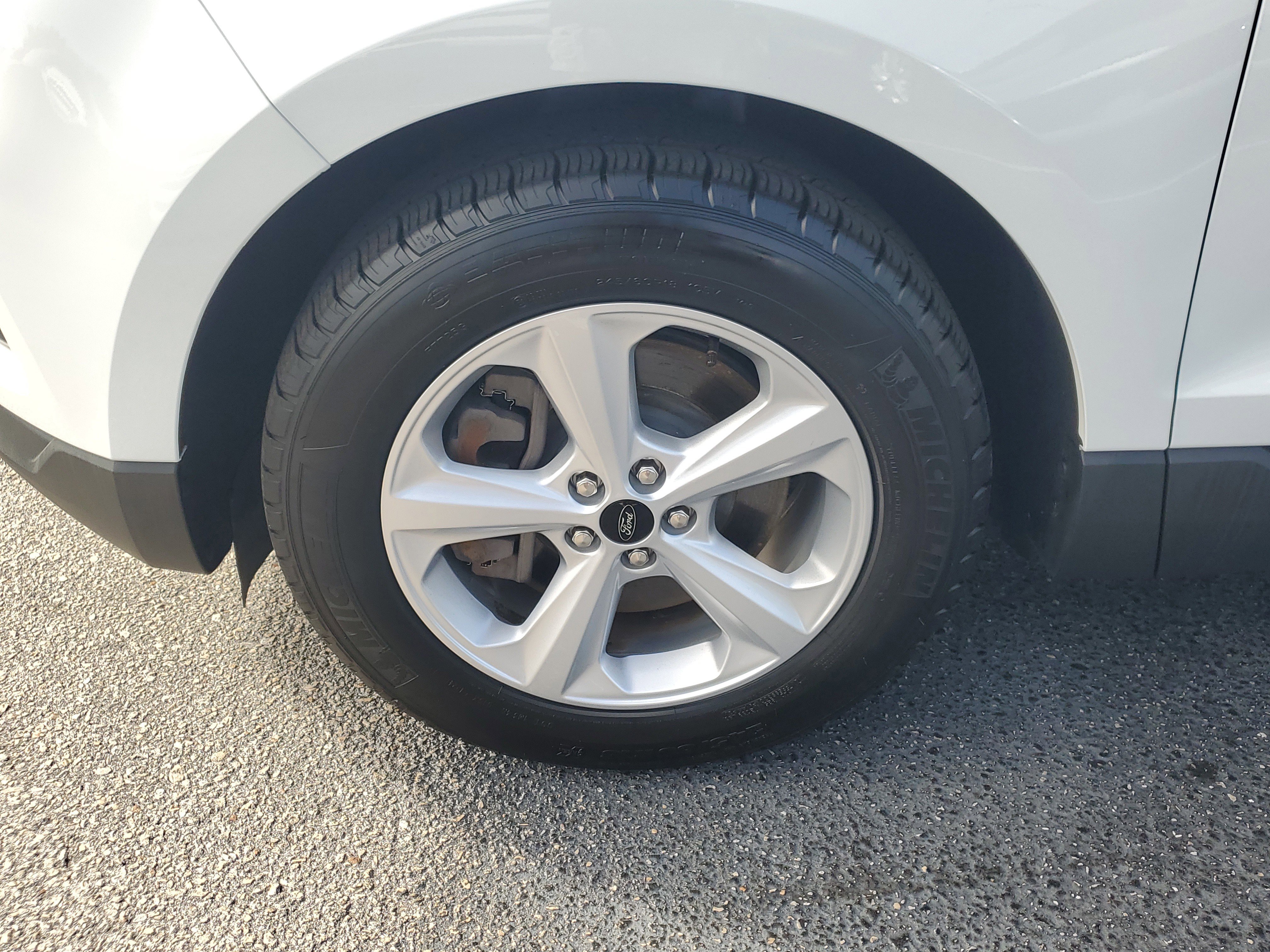 Used 2024 Ford Edge SE image 5