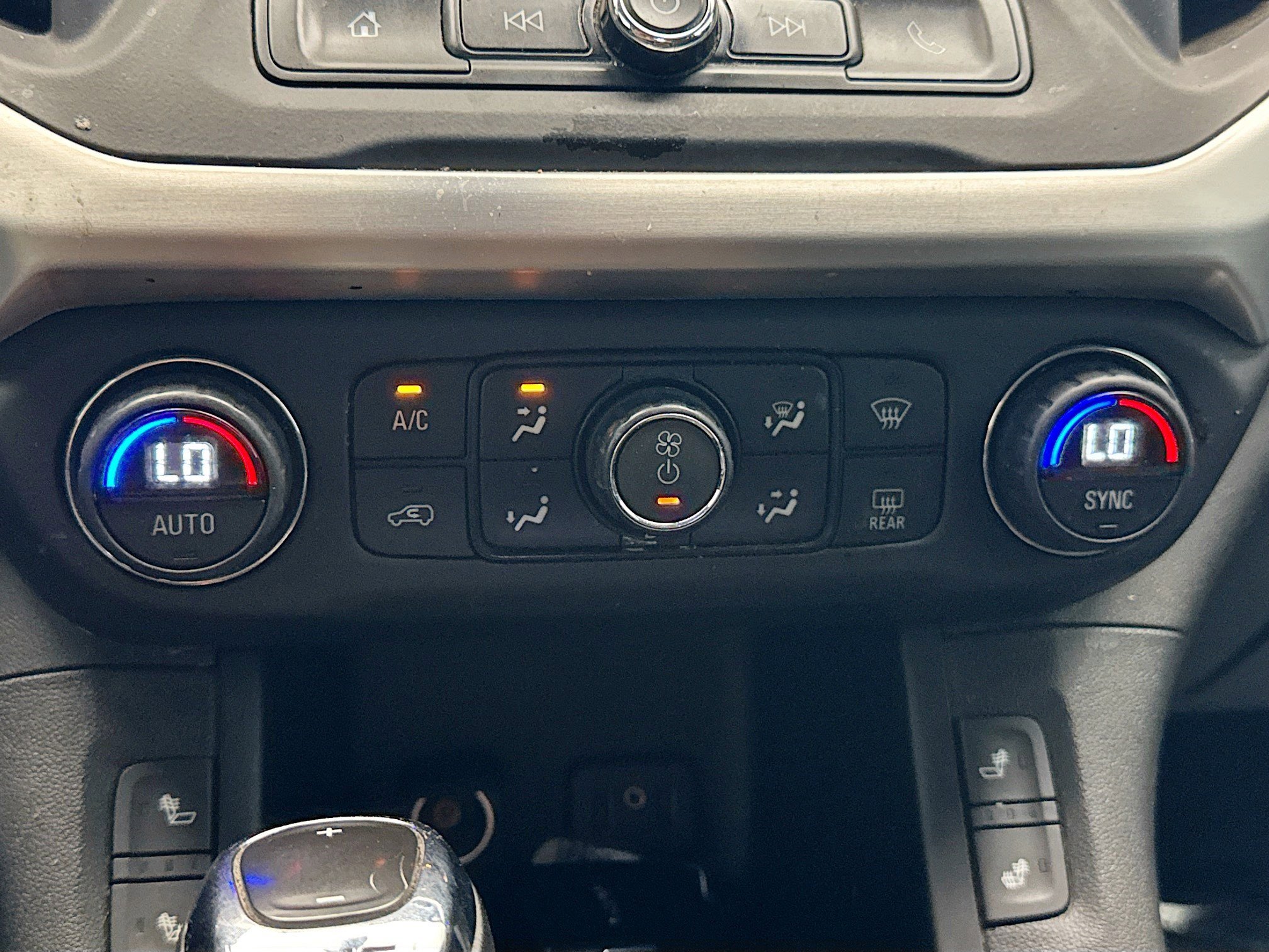 Used 2017 GMC Acadia SLE w/ Driver Alert Package I image 11