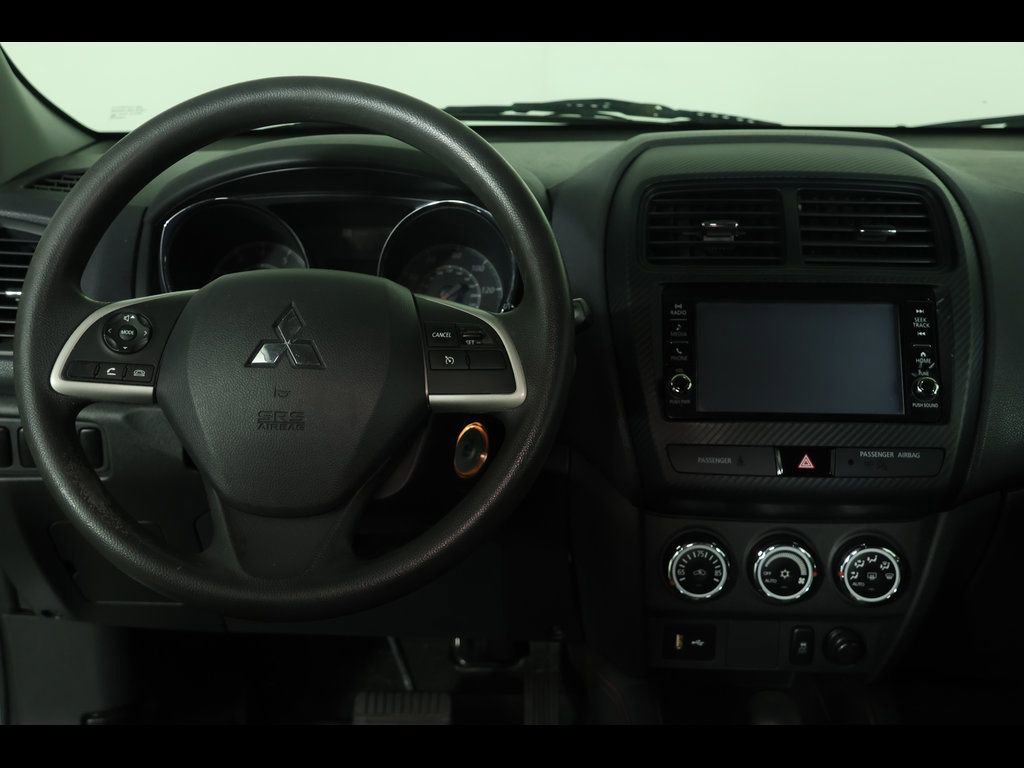 Used 2018 Mitsubishi Outlander Sport ES FWD image 3