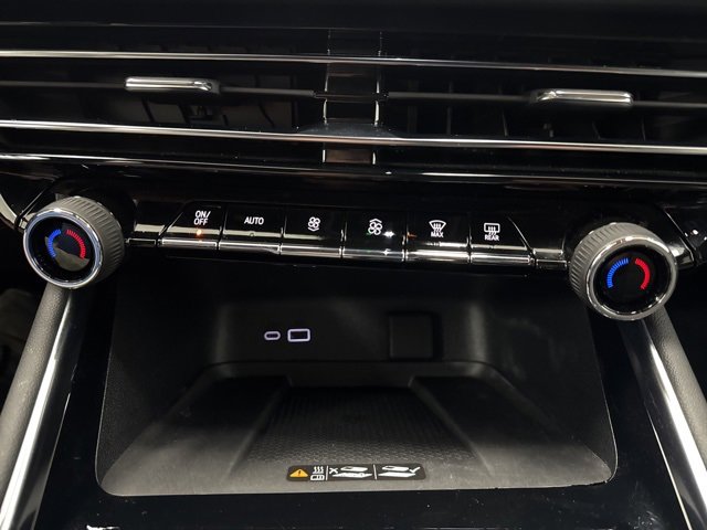 Used 2024 Chevrolet Traverse LT w/ Trailering Package image 18