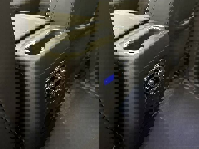 Used 2025 GMC Yukon Elevation w/ Elevation Premium Package image 30