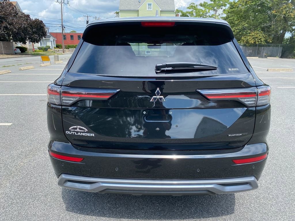 New 2025 Mitsubishi Outlander SEL image 6