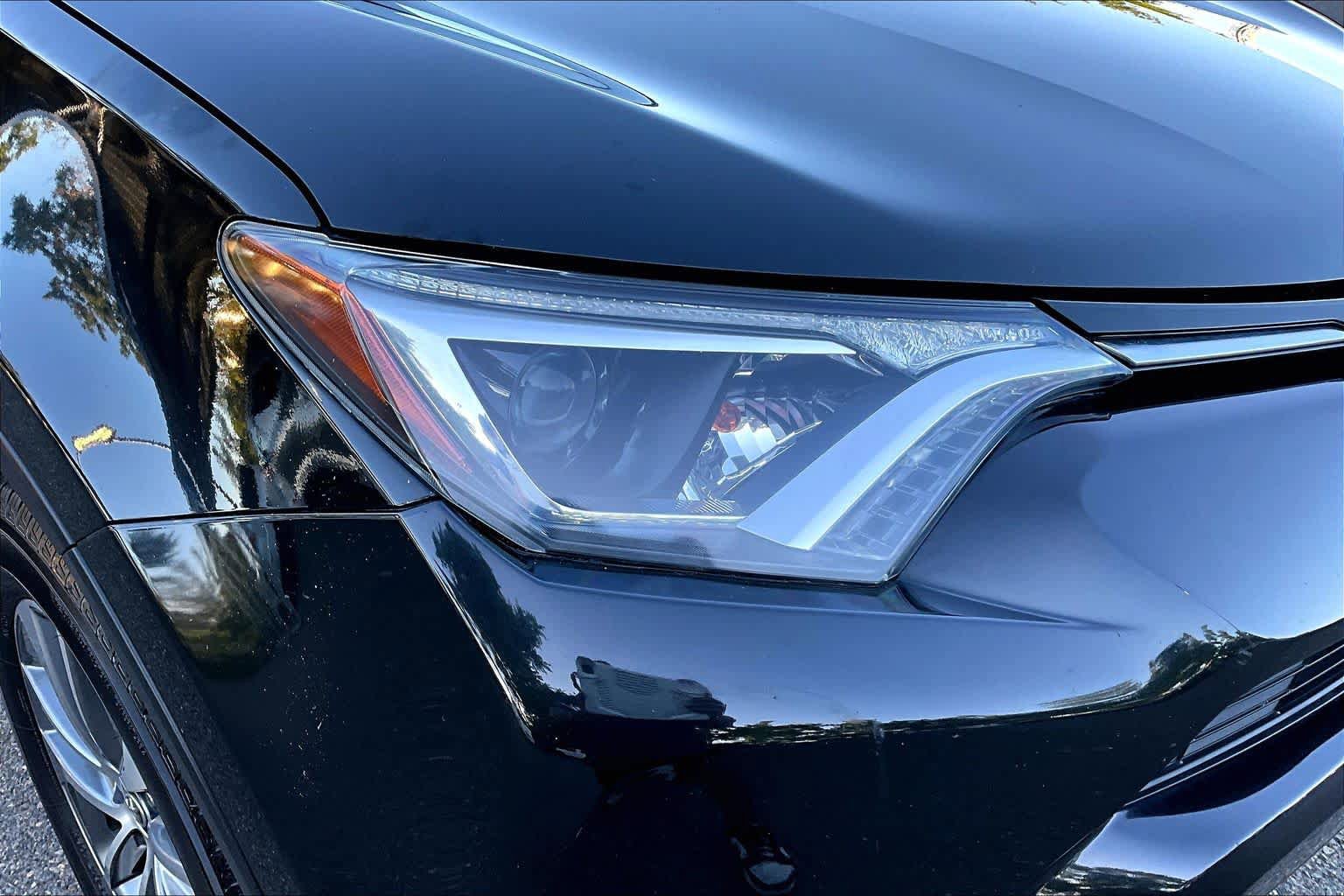 Used 2018 Toyota RAV4 XLE w/ Convenience Package AWD/4WD image 27