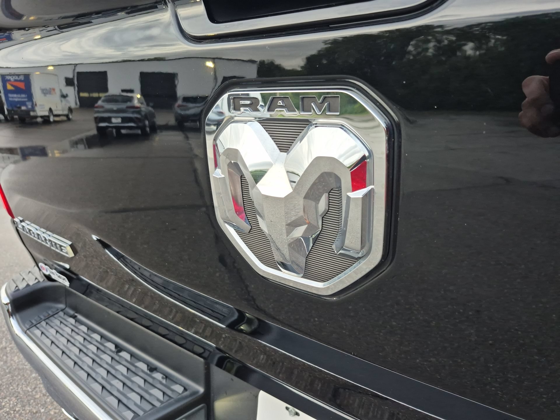 Used 2023 RAM 1500 Laramie AWD/4WD image 32