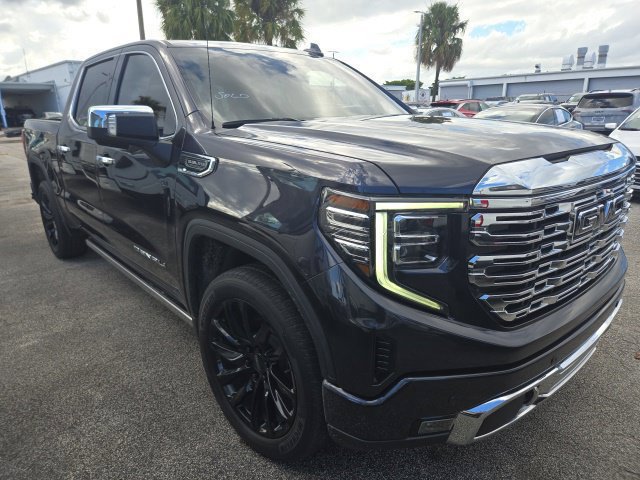 Used 2022 GMC Sierra 1500 Denali AWD/4WD image 3