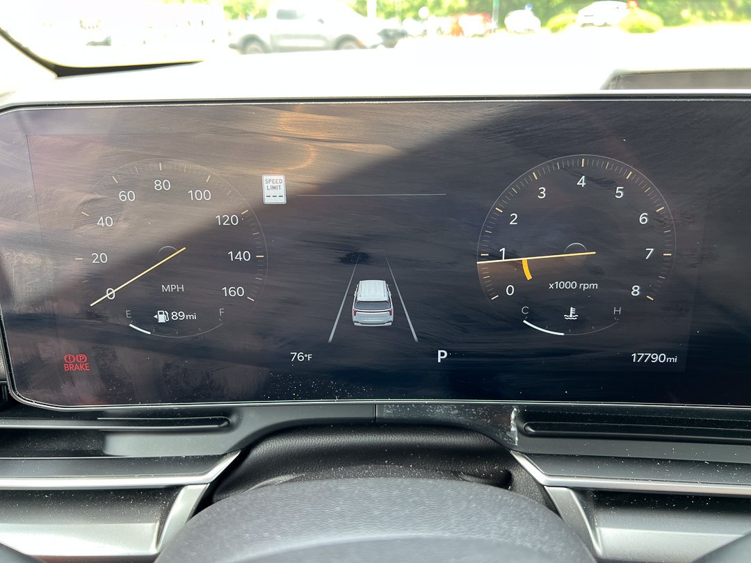 Used 2026 Kia Carnival SX w/ SX Dark Edition Package FWD image 20