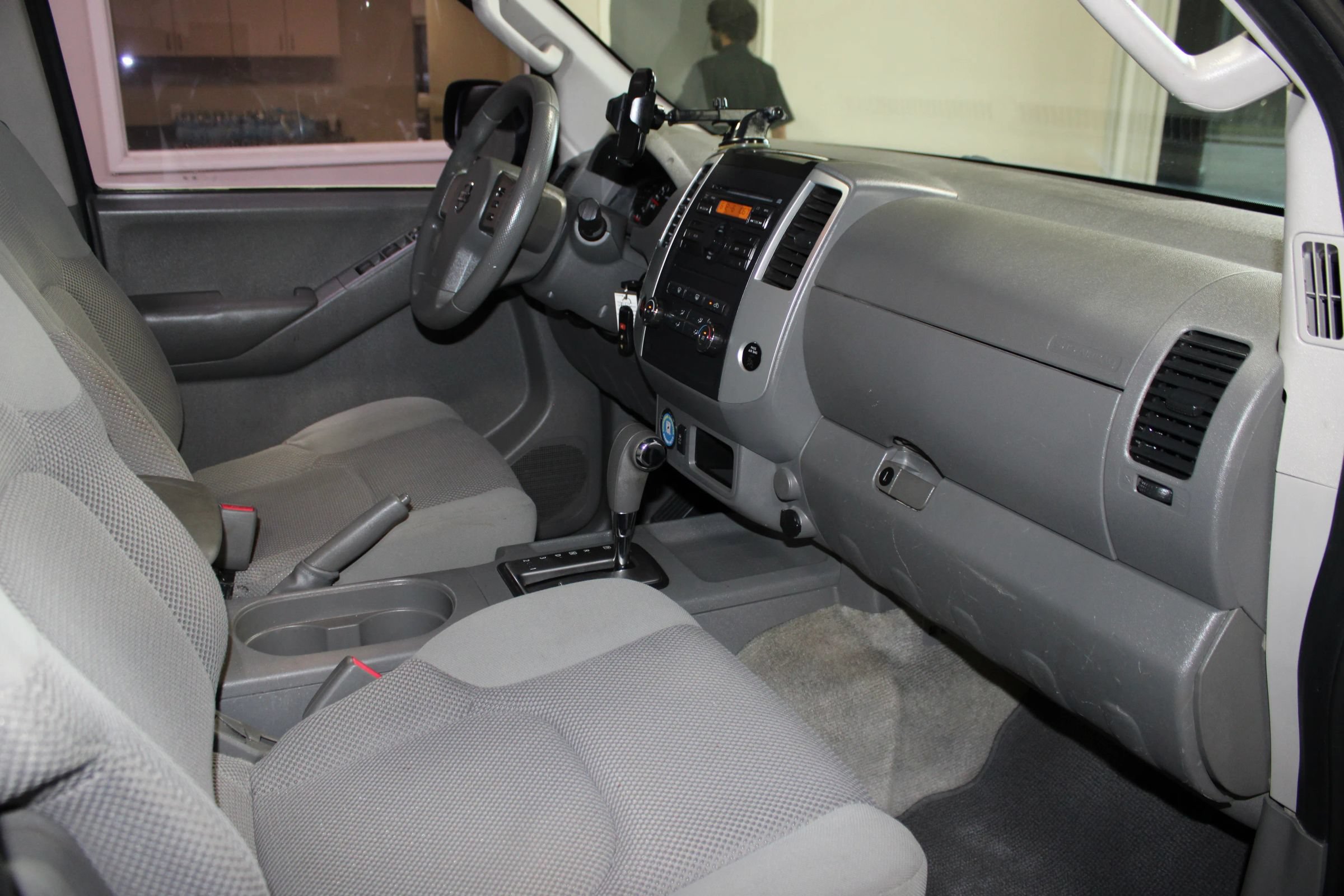 Used 2012 Nissan Frontier SV RWD image 22