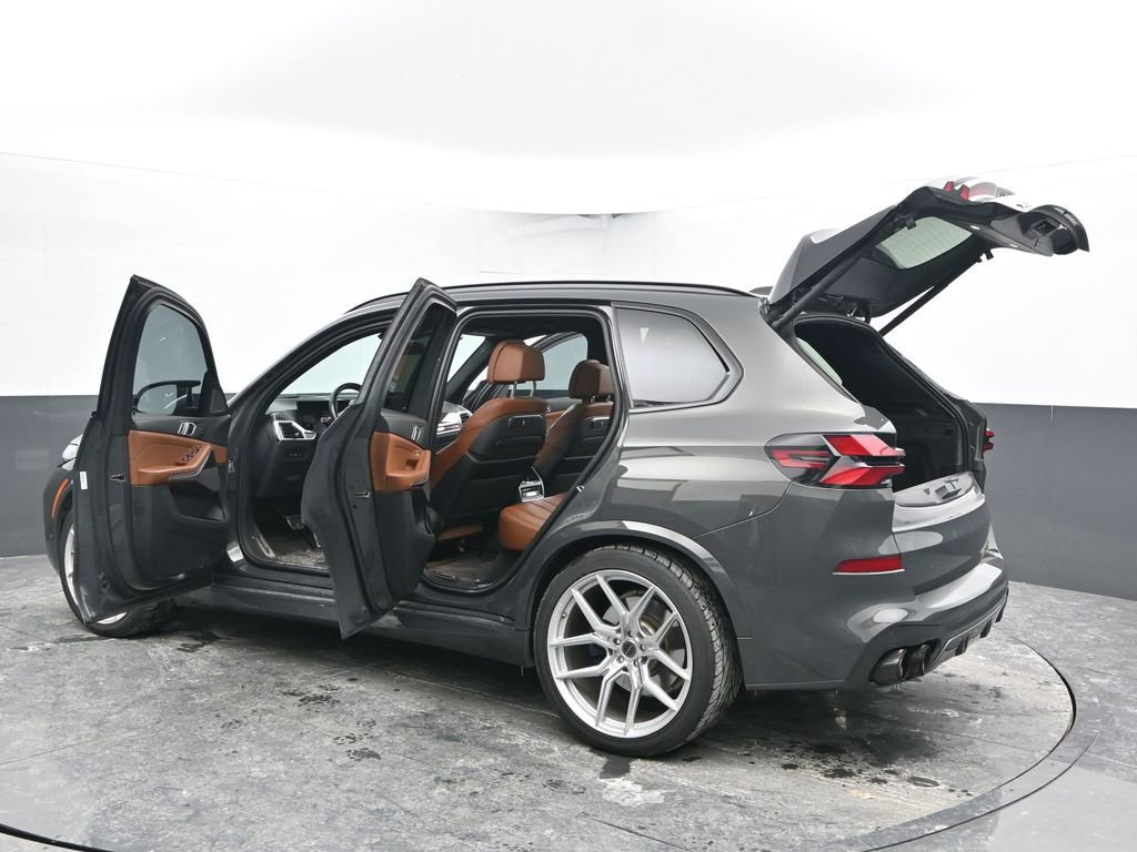 Used 2024 BMW X5 M60i image 51