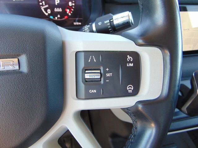 Used 2021 Land Rover Defender 90 First Edition image 17
