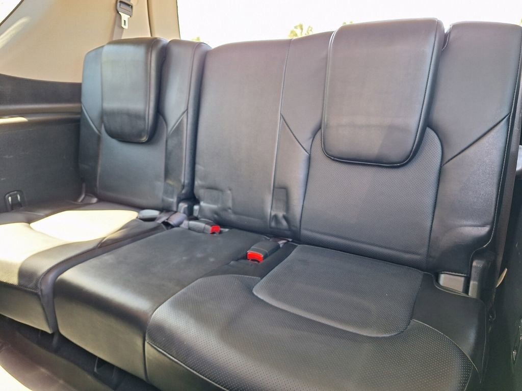 Used 2018 INFINITI QX80 2WD w/ Deluxe Technology Package image 11