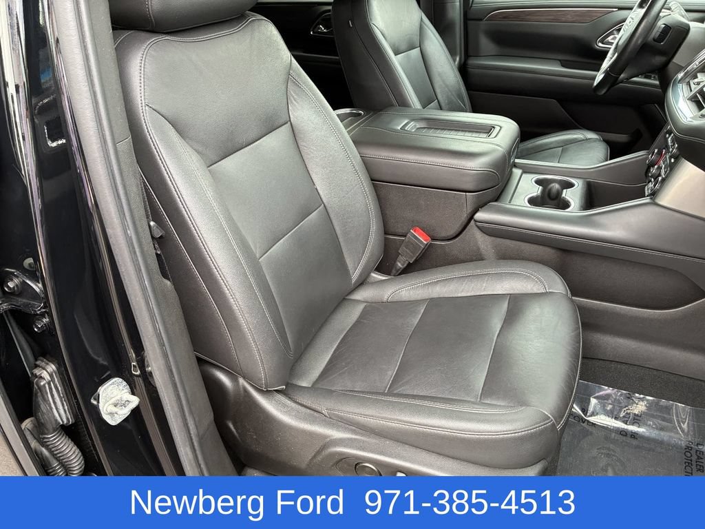 Used 2021 Chevrolet Suburban Z71 w/ Luxury Package AWD/4WD image 31