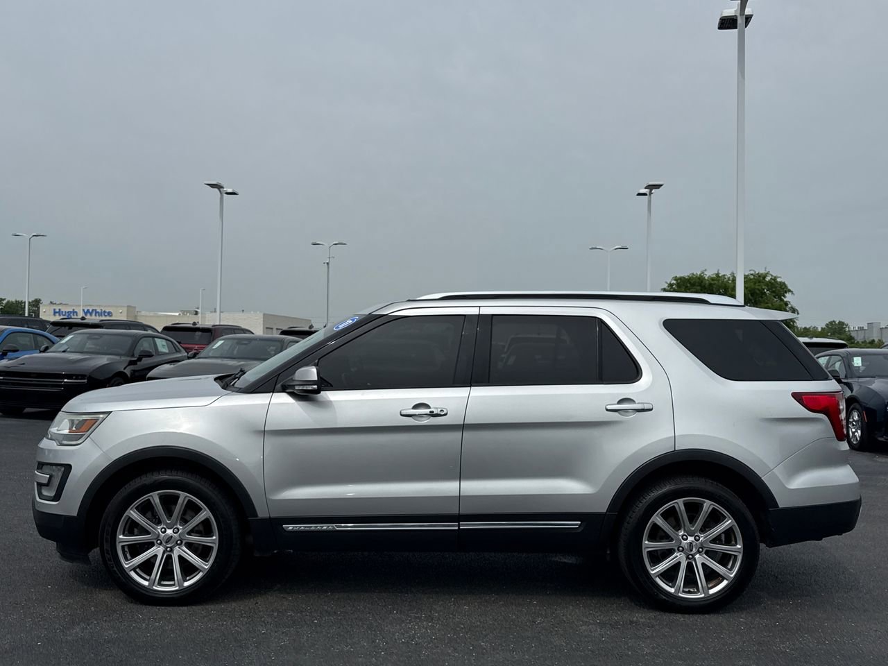 Used 2017 Ford Explorer Limited AWD/4WD image 6