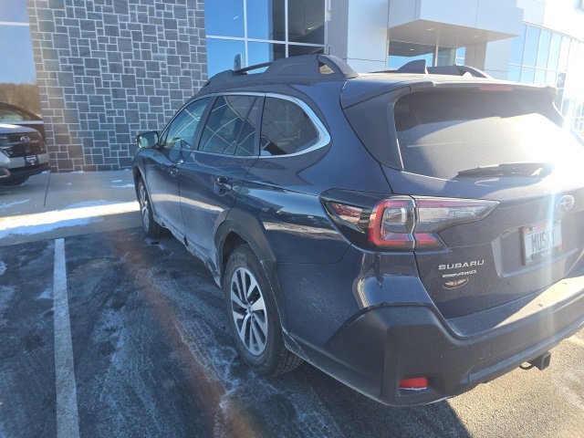 Used 2023 Subaru Outback Premium image 10