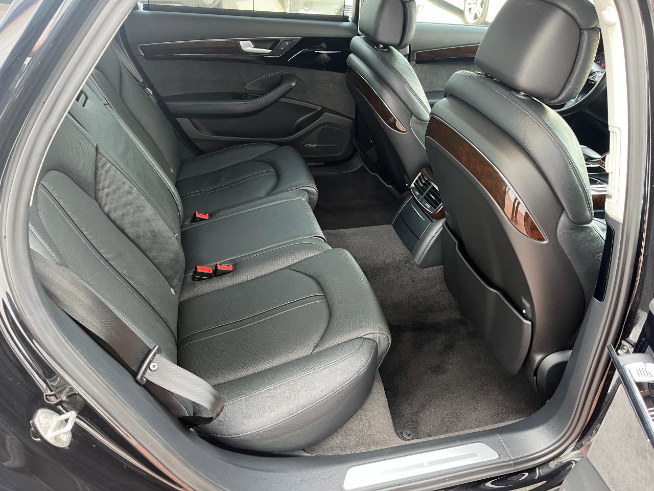 Used 2015 Audi A8 L TDI w/ Premium Package image 20