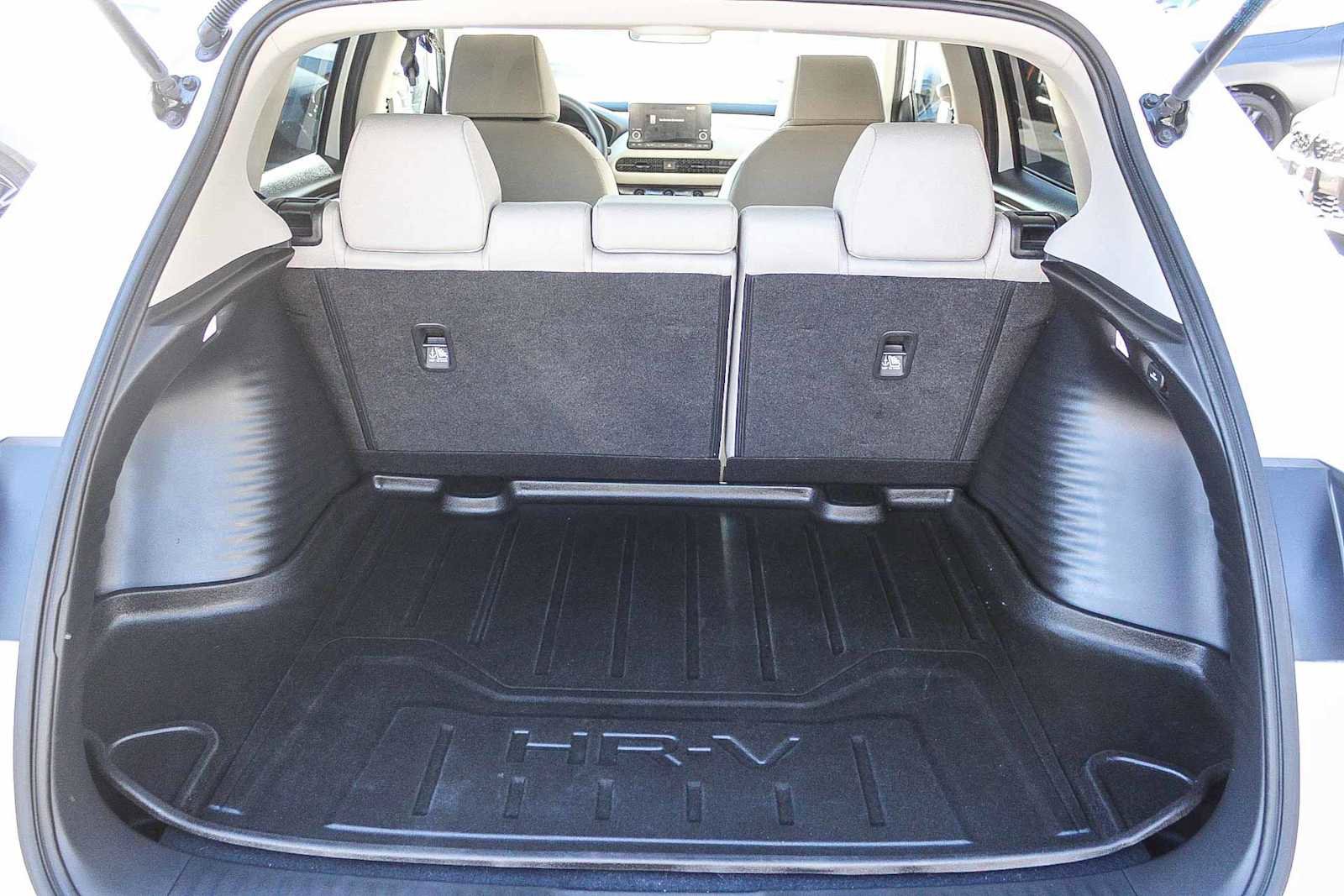 Used 2023 Honda HR-V LX image 25