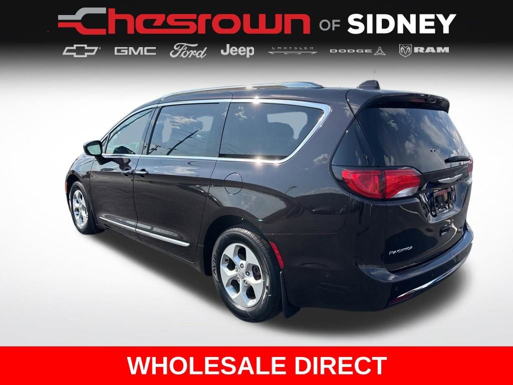Used 2017 Chrysler Pacifica Touring-L Plus w/ Advanced Safetytec Group image 3
