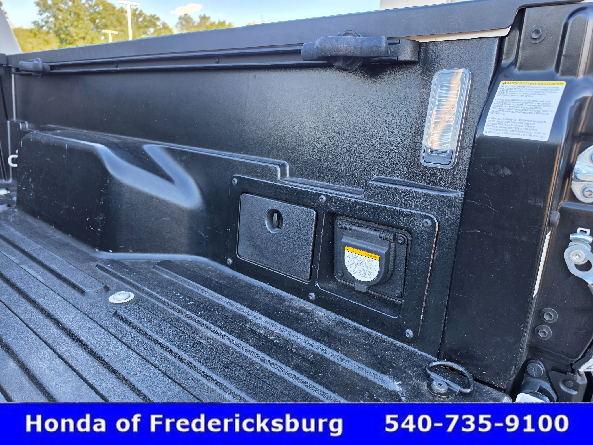 Used 2023 Toyota Tacoma TRD Sport w/ Technology Package AWD/4WD image 11