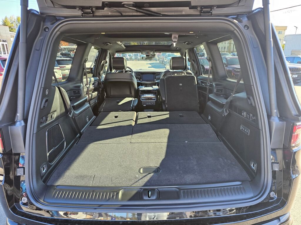 New 2025 Jeep Wagoneer Series II image 15