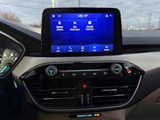 Used 2020 Ford Escape SEL image 28