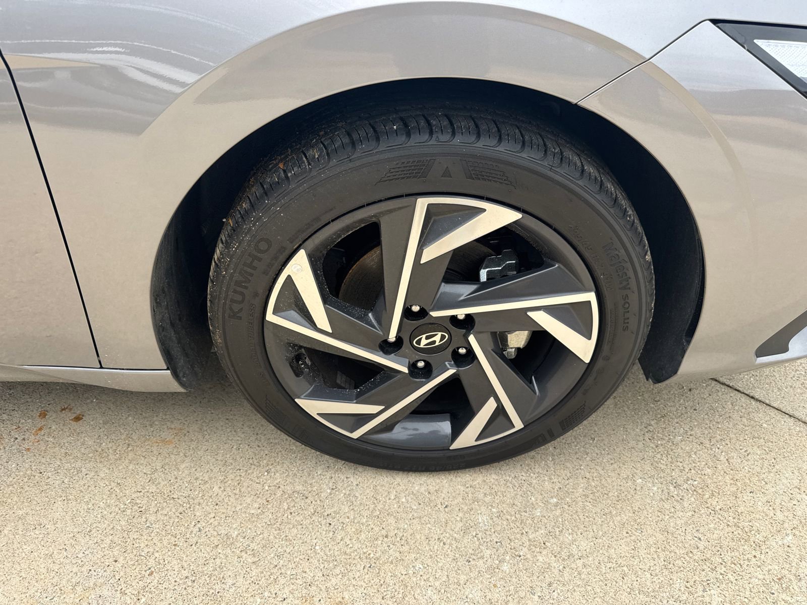 Certified 2025 Hyundai Elantra Sport FWD image 12