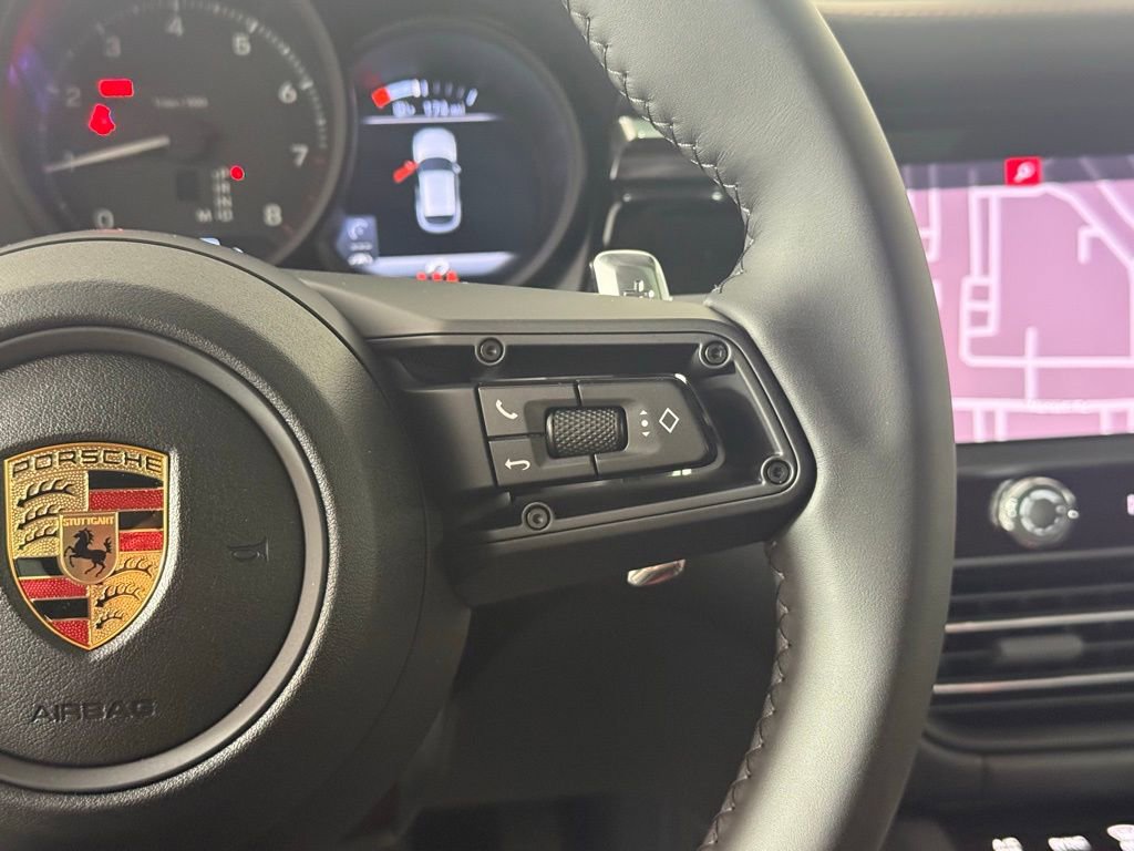 New 2026 Porsche Macan image 38