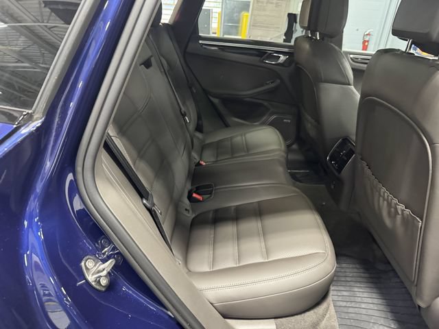 Used 2023 Porsche Macan S AWD/4WD image 33