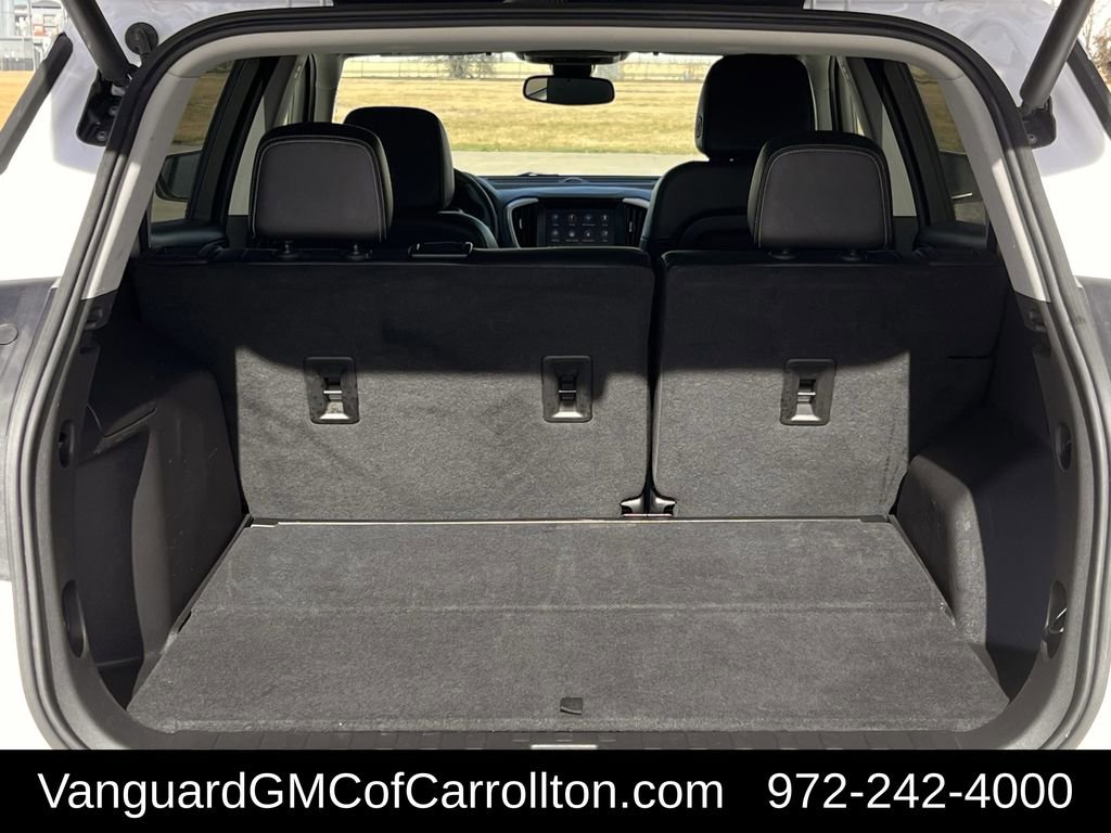 Used 2023 GMC Terrain SLT image 32