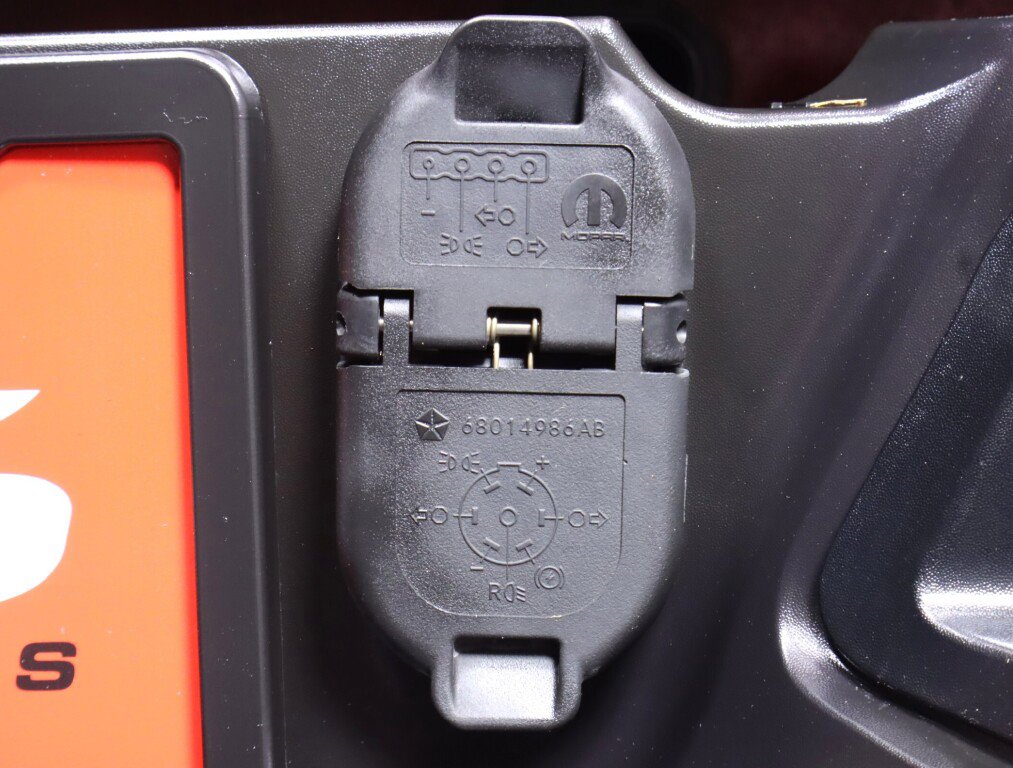 Used 2016 RAM 3500 Laramie w/ Sport Appearance Group image 33