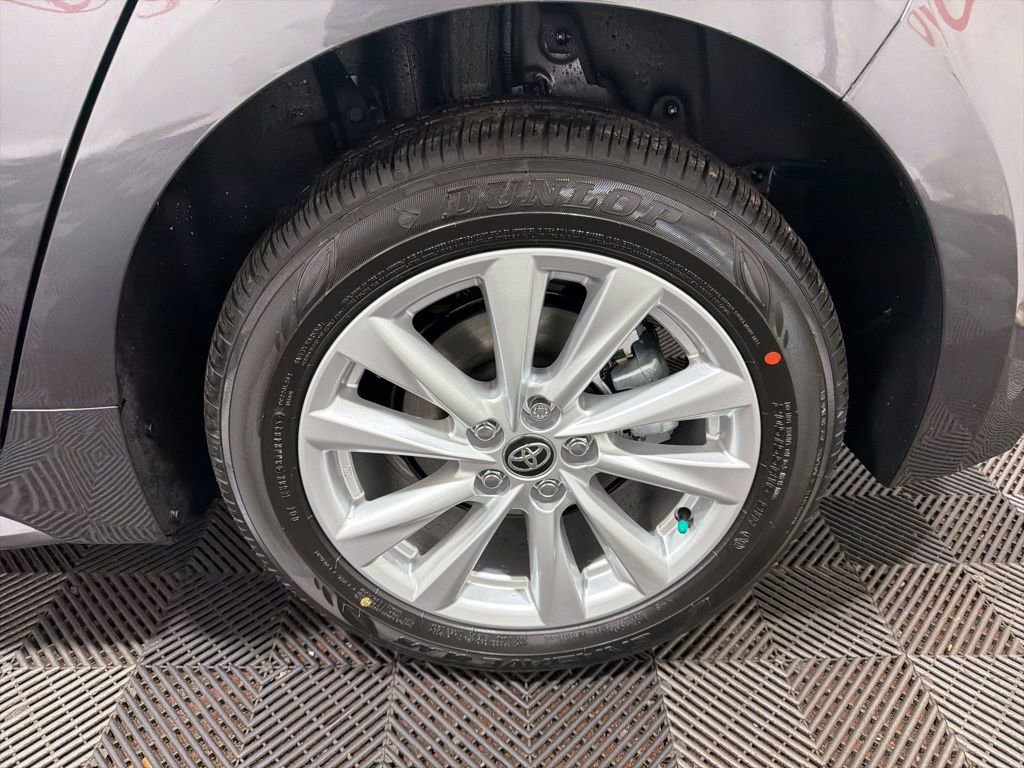 Used 2026 Toyota Corolla SE image 31