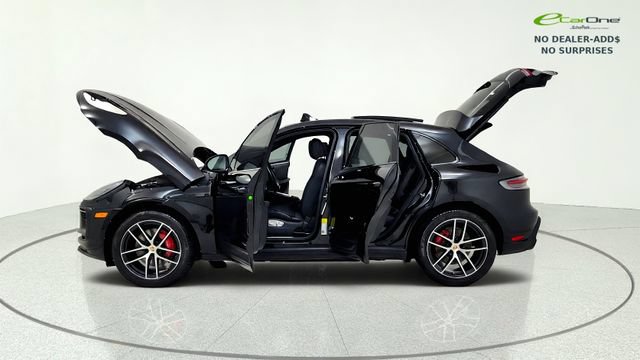 Used 2024 Porsche Macan S AWD/4WD image 15